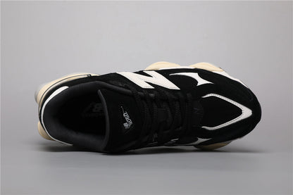 New Balance 9060 Unisex-Sneaker Schwarz-Weiß